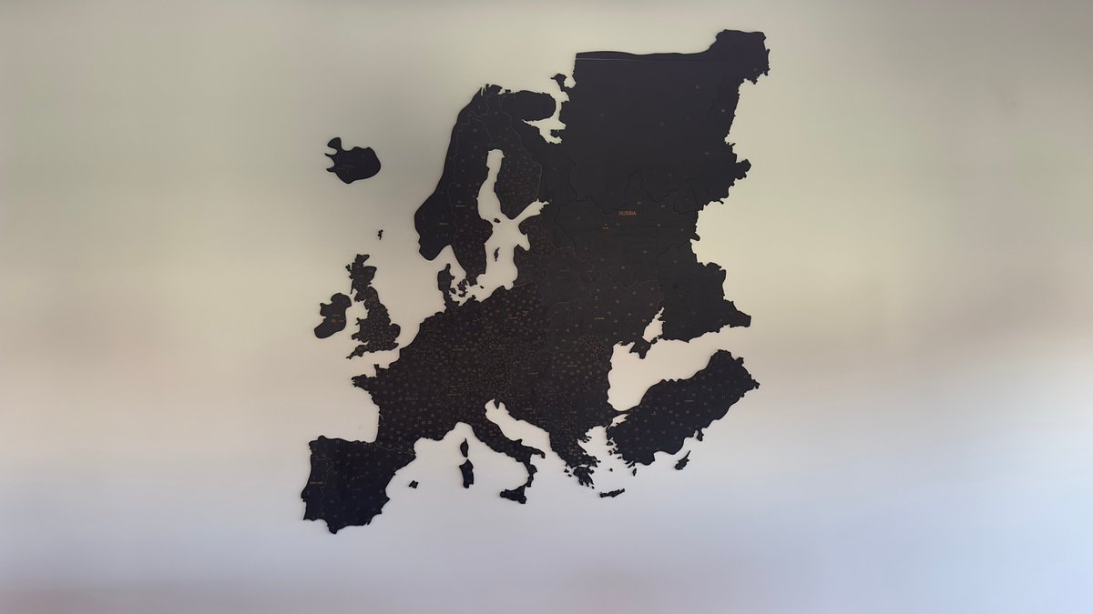 yourwoodenmap's tweet image. Our world map for wall is perfect for travel enthusiasts. Pin your past adventures and plan future journeys with this stylish map. #WorldMapForWall #TravelDecor #WoodenMap #HomeDecor #CustomMap #WallArt #WoodenWorldMap #InteriorDesign
Learn more : yourwoodenmap.com