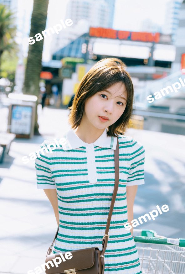 日向坂46 富田鈴花1st写真集 「鈴花サーキット」 【三省堂書店限定