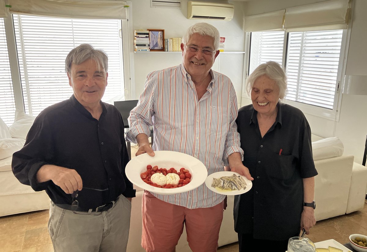 Els plaers de la taula i la conversa, asociats alguns dies. xavierfebres.com/2025/07/els-pl…