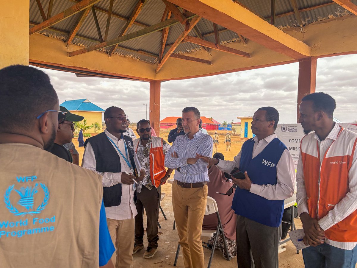 EKDaloum's tweet photo. Great pleasure to host Ambassador Mirko Giuletti, the Swiss delegation from @SwissEmbassyKE &amp; @KSRelief_EN for a field visit in Dolow. We visited some of our project sites and spoke with people on the path to recovery.

Inspired and thankful to all for your strong commitment. https://t.co/NiZ61in7b0