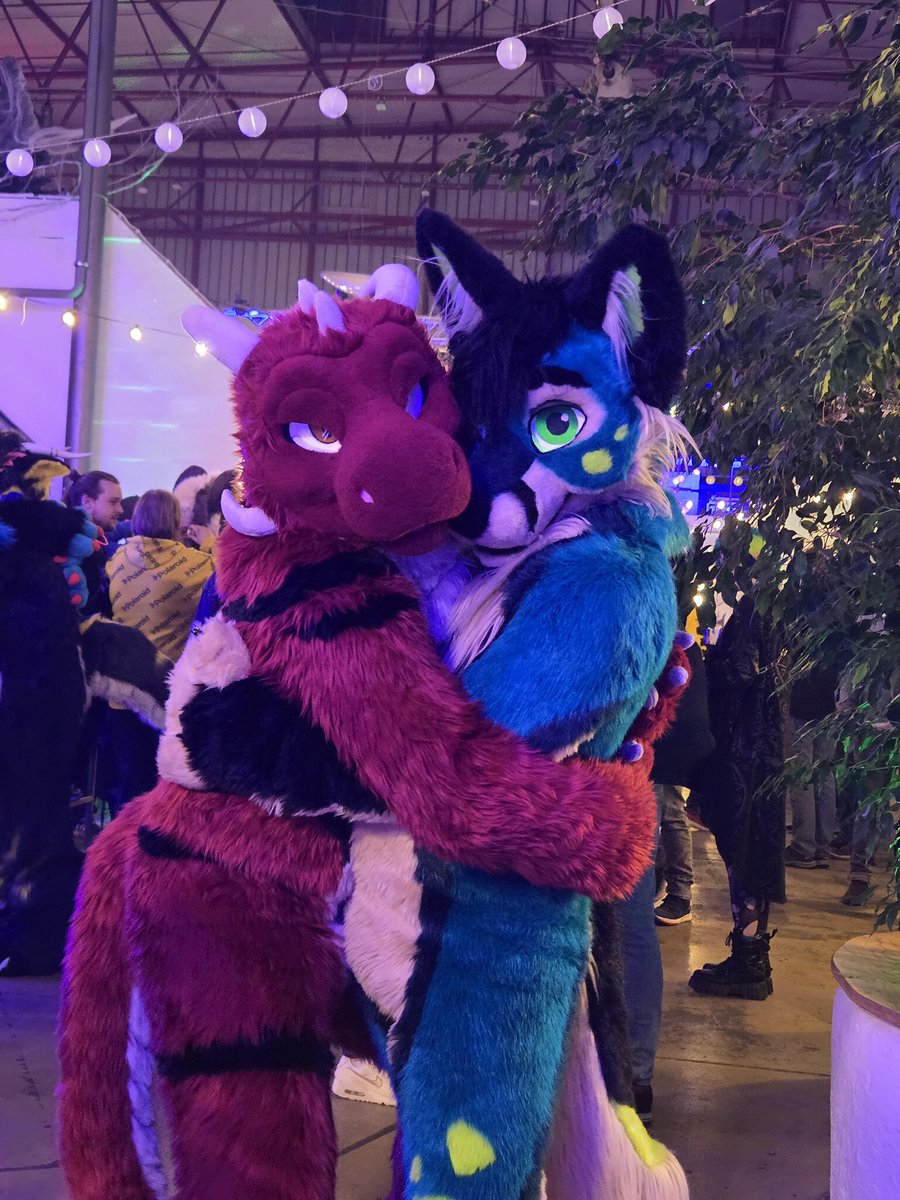 MichaelFolf's tweet image. Cuddles with dragons? π€
π:@Asgra
πͺ‘:@MadeFurYou
#fursuiting #furryfandom #Fursuit #furryartwork #furryart #furry #Fursona #madefuryou #MFY #FursuitFriday