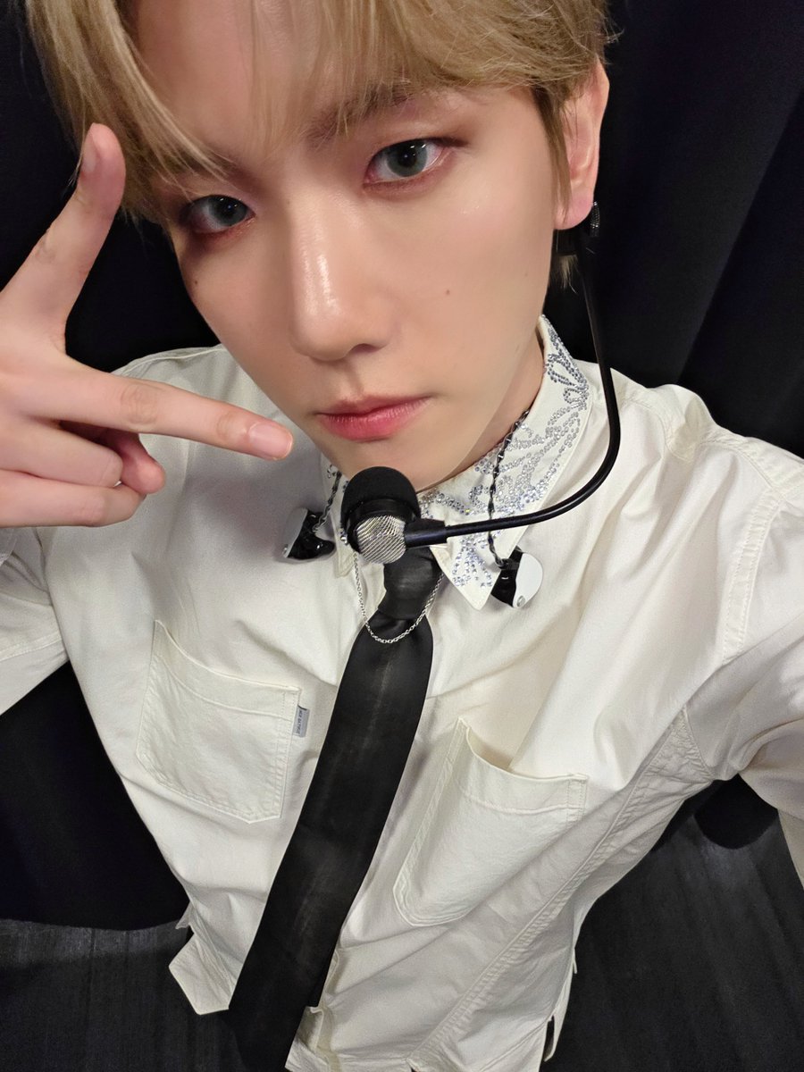 BAEKHYUN_official tweet media
