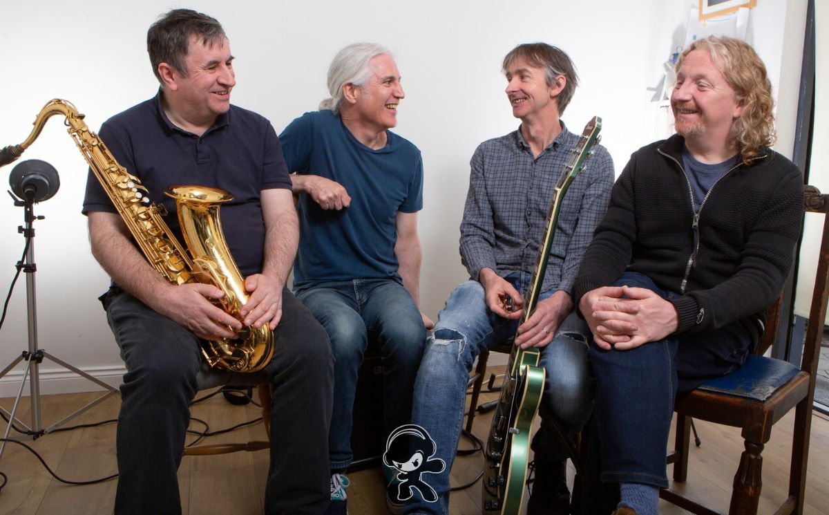 Stoat nos entrega otra joya cargada de ironía y melodía con Plan B, uno de los tracks más destacados de su nuevo álbum I Contain Multitudes. 
expansionradial.mx/stoat-plan-b-i…