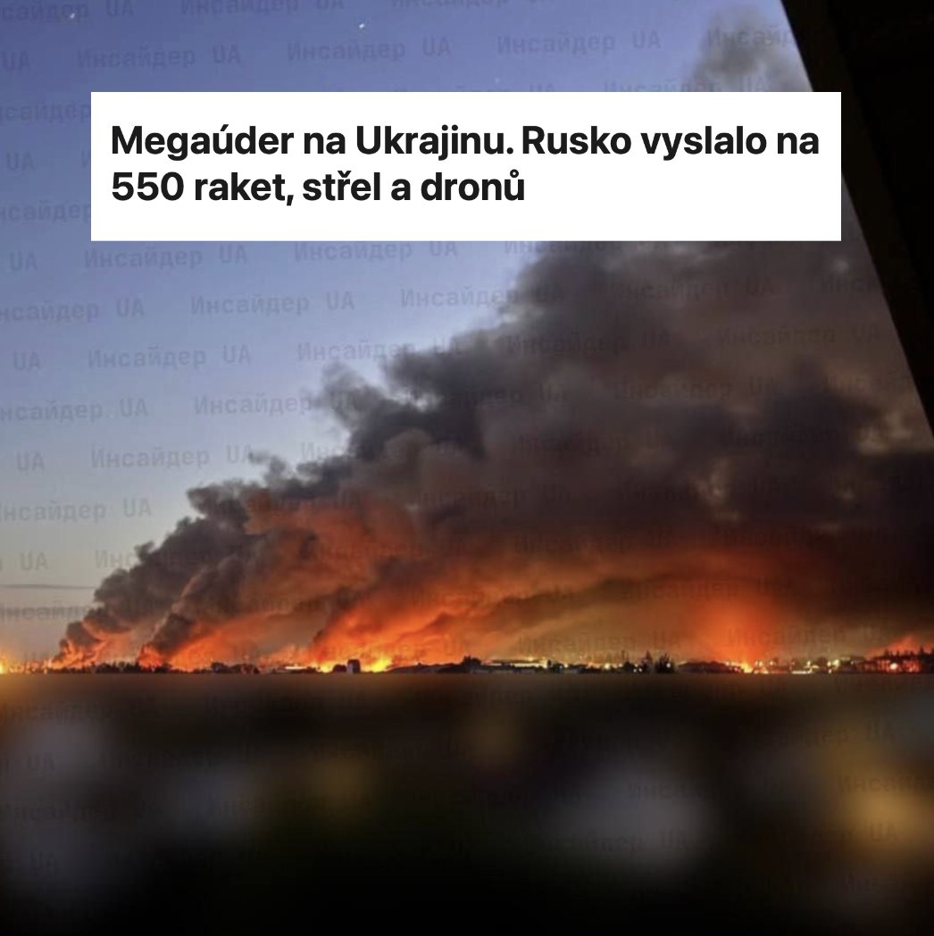 Zatímco v bezpečí studia zástupci Stačilo, SPD a dalších údajných vlastenců vykládají, že Rusko není hrozba a NATO je zbytečné, diktátor Putin mezitím pálí na Ukrajinu nejtvrději od začátku války.

Buď jsou neuvěřitelně hloupí, nebo dělají ruské idioty záměrně. A dělají to s