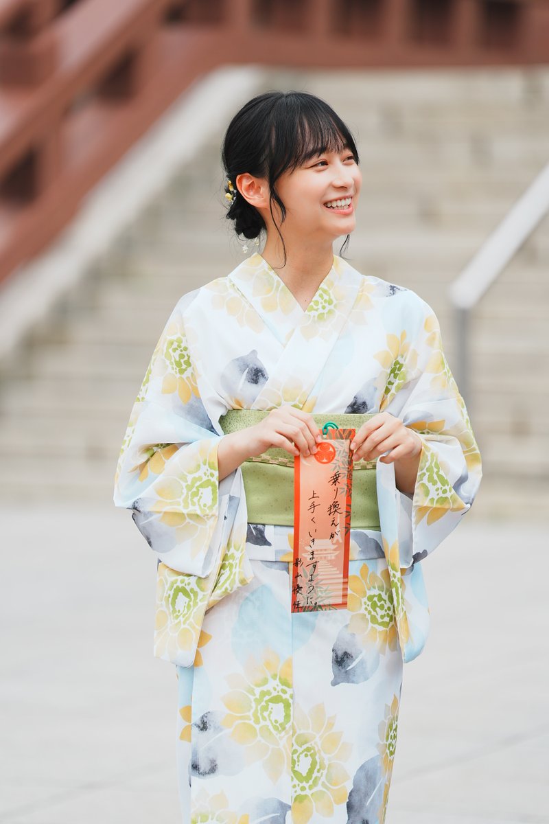 asahi_tv's tweet image. 🌟+゜・。○。・゜+゜
7月6日(日)よる10時30分スタート🩵
『#こんばんは朝山家です』🐢🏡
+゜・。○。・゜+゜🌟

W主演の #中村アン #小澤征悦 ら
メインキャストが七夕を目前に
浴衣姿でヒット祈願🎋👘✨

それぞれの願い事とは…🫣❔

#さとうほなみ #小島健(#Aぇǃgroup) #影山優佳 @drama_asayamake