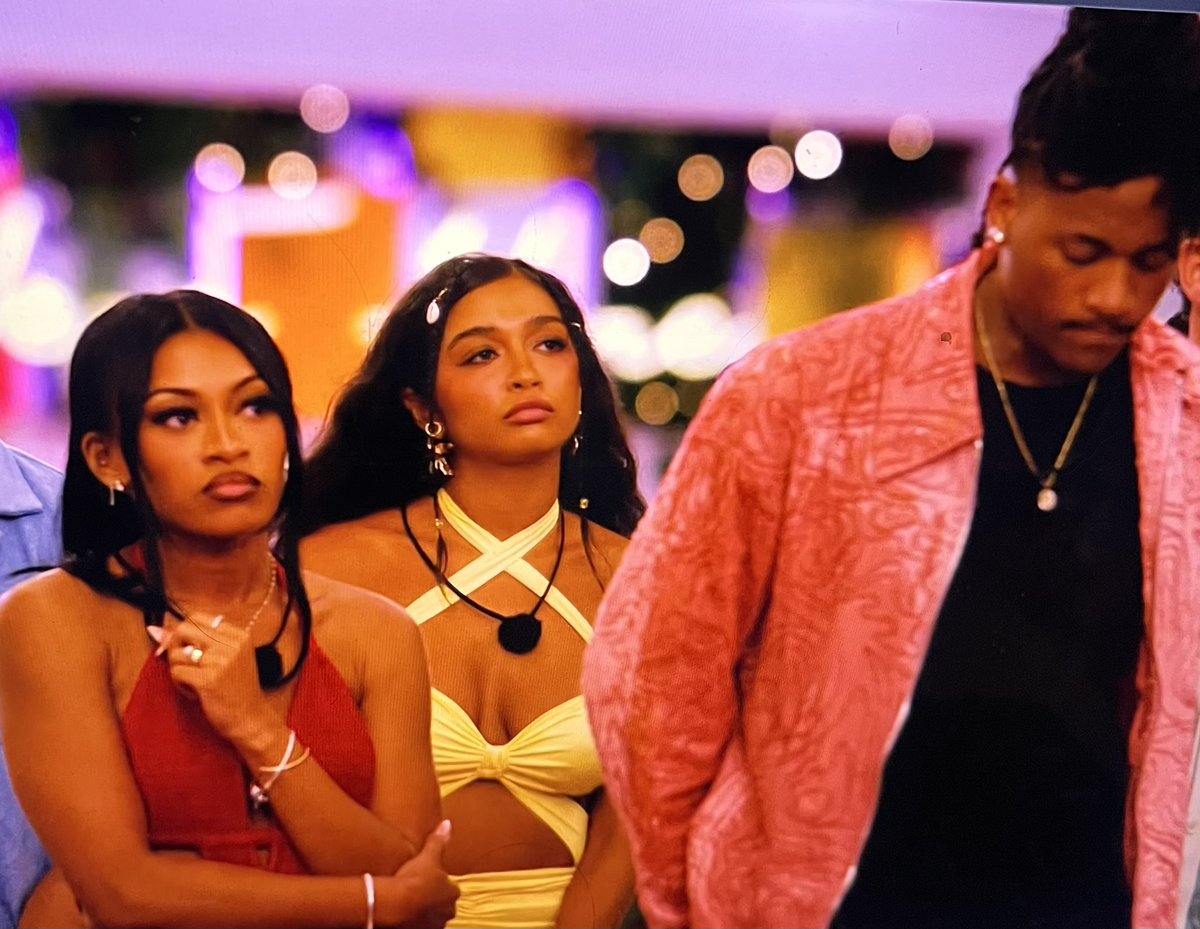 conradc's tweet image. Coming back on here to say Cierra went from my number 1 girl and needed to win #LoveIslandUSA to now the bottom for me. This was wild for literally a betrayal to both Olandria and Iris