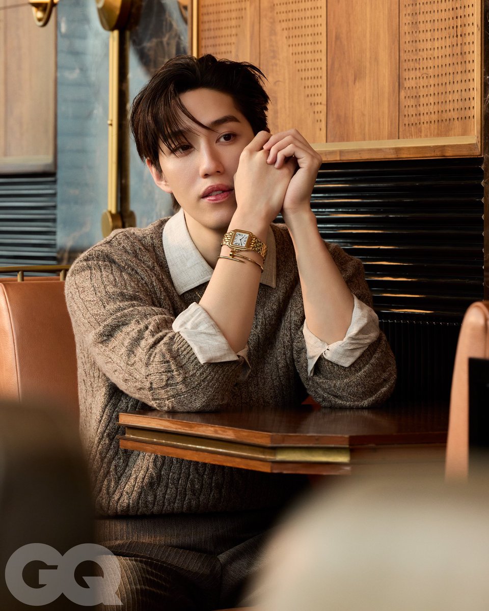 นิตยสารฉบับพิเศษ #GQWatches เดือนกรกฏาคม ประจำปี 2025 นี้ พบกับ #ต่อธนภพ ลีรัตนขจร นักแสดงหนุ่มที่หลงใหลในนาฬิกา วางแผงเร็วๆ นี้ ทุกแผงนิตยสารชั้นนำทั่วประเทศ
.
ต่อ-ธนภพ สวมนาฬิกาและเครื่องประดับจาก <a href="/Cartier/">Cartier</a> 
 
#GQWatchesxTorThanapobxCartier
#CartierThailand #SantosdeCartier
#GQ