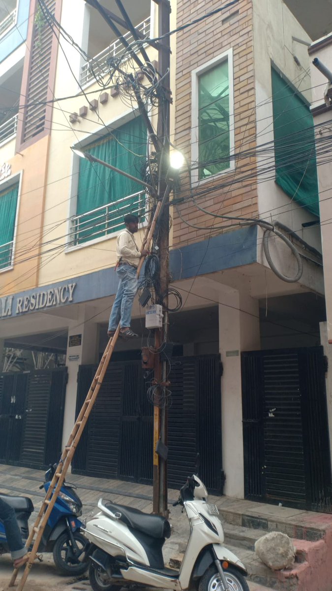 Electrical wing tweet media