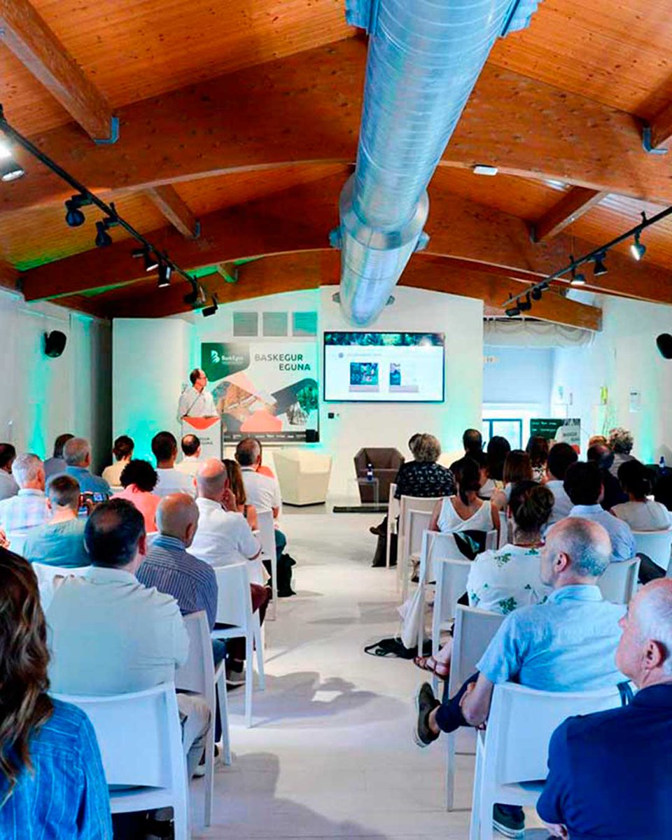unemadera's tweet image. 🌲 El 26 de junio se celebró el #BaskegurEguna2025 en Arkaute.
🪵 Con Laura Vallejo y Iratxe Zorrakino hablando de digitalización, futuro y el papel de las mujeres.
🔬 Se anunció una nueva Unidad Forestal de @neiker_brta y @hazifundazioa.
👏 Zorionak @Baskegur