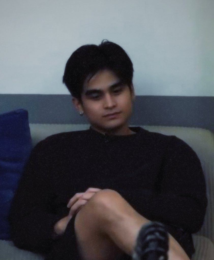 donglisaaa's tweet photo. Told myself I’d nvr watch pbb again but here I an again …. 

BBS RAWI https://t.co/Pg9HnpeMJI