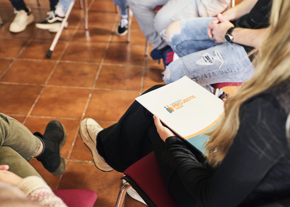 La Confederació Tercer Sector Social (@laconfederacio) on Twitter photo 🎙️ Coneixem a... <a href="/projectehomeCAT/">Projecte Home</a>
🫂 Des de 1995, promouen l’autonomia i la dignitat de les persones amb addiccions, treballant col·lectivament en favor de la seva reinserció social.
📰 Llegiu l'entrevista: tuit.cat/KbV90
#SomTercerSector 🎙️ Coneixem a... <a href="/projectehomeCAT/">Projecte Home</a>
🫂 Des de 1995, promouen l’autonomia i la dignitat de les persones amb addiccions, treballant col·lectivament en favor de la seva reinserció social.
📰 Llegiu l'entrevista: tuit.cat/KbV90
#SomTercerSector