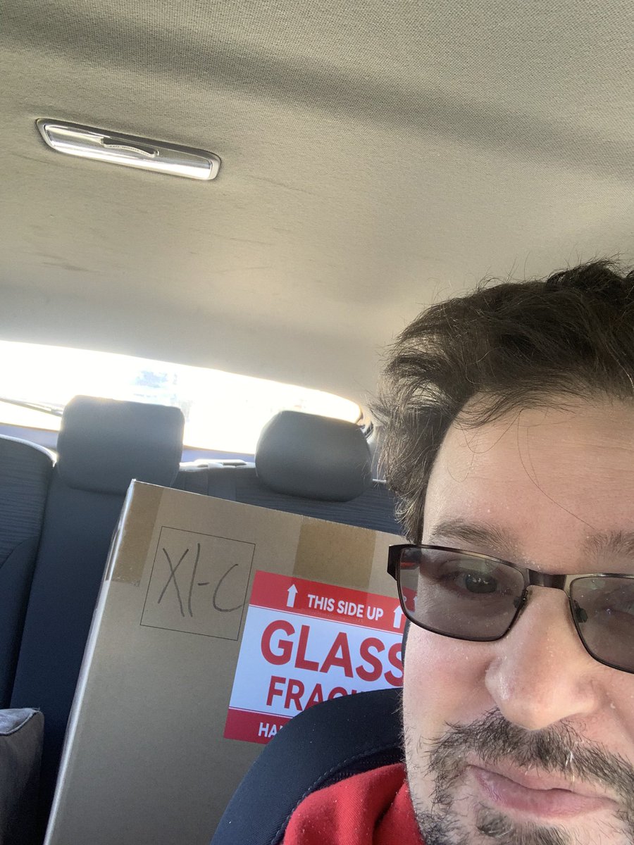 MatthewBromle16's tweet photo. Finally got my BambuLab X1 Carbon, done the test Benchy , now starting on my first WIFI print a fidget sword 🗡️ https://t.co/5URFy2cRuT