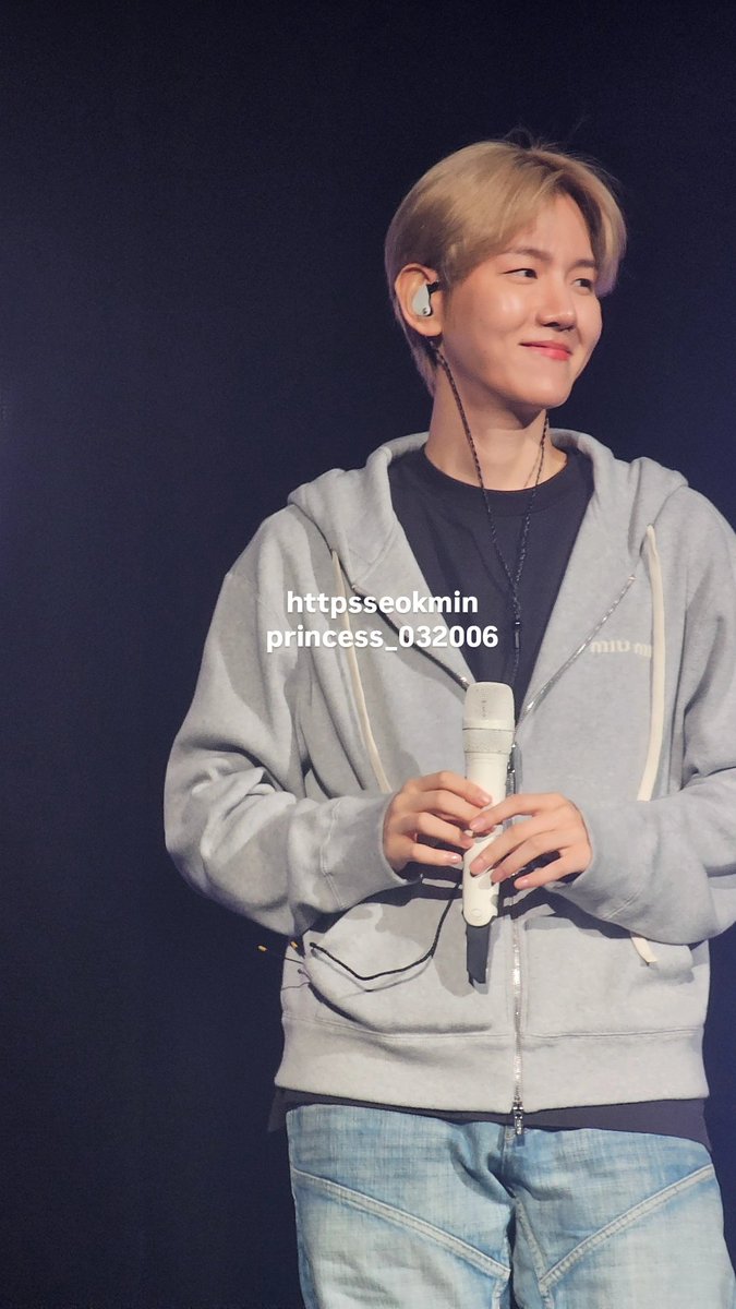 httpsseokmin's tweet image. 백현 오빠 사랑해 &amp;lt;3
baekhyun i love you !!

#BAEKHYUNinOAKLAND #REVERIEinOAKLAND #BAEKHYUN