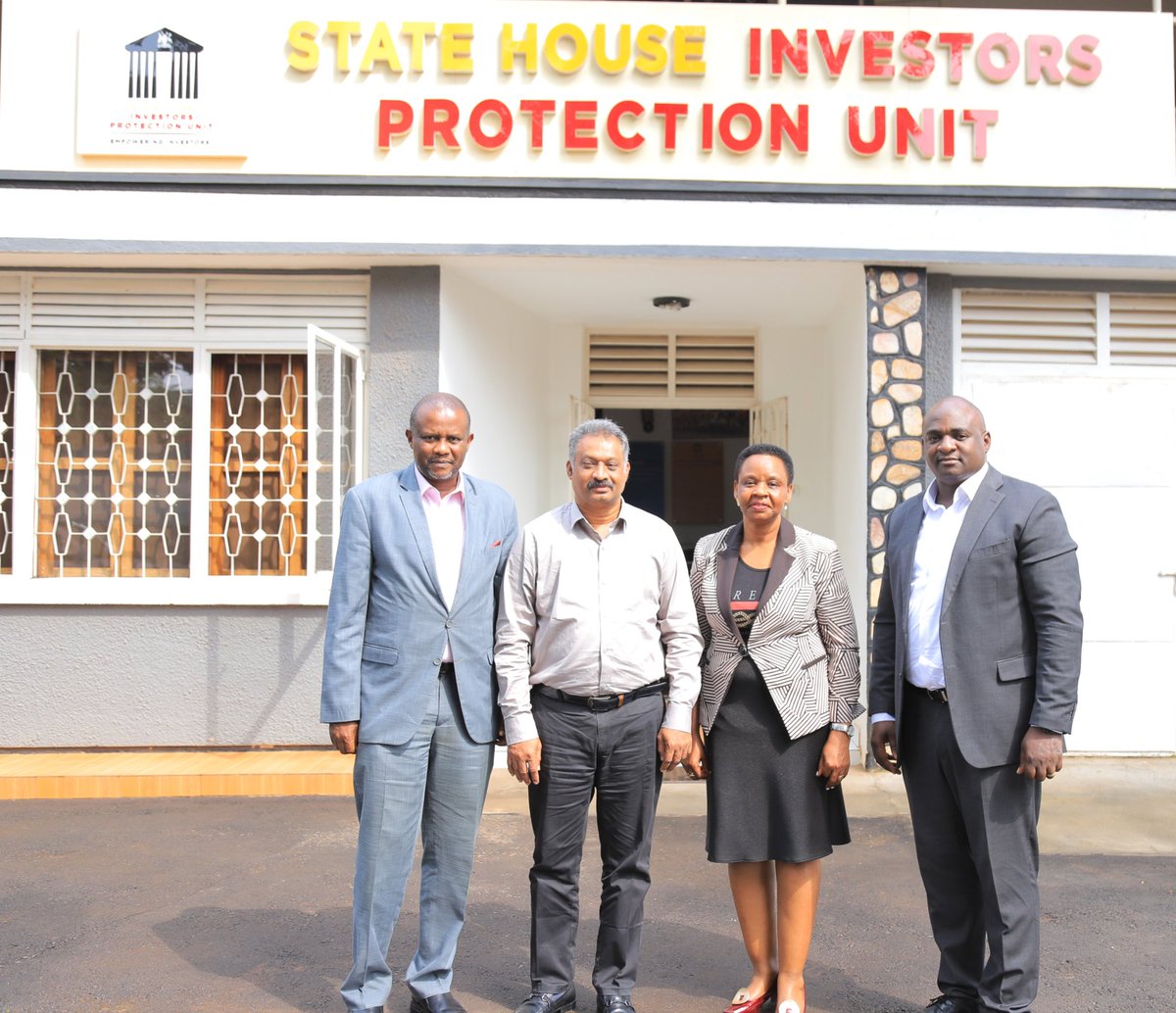 namala47810's tweet image. Col. @edthnaka held a high-level meeting with ED @udc_uganda with the Honorary Consul of Colombia to Uganda, Mr. Rao Mohan. Discussions centered on boosting stakeholder collaboration, promoting strategic investments, & building investor confidence to advance Ug’s industrial devt