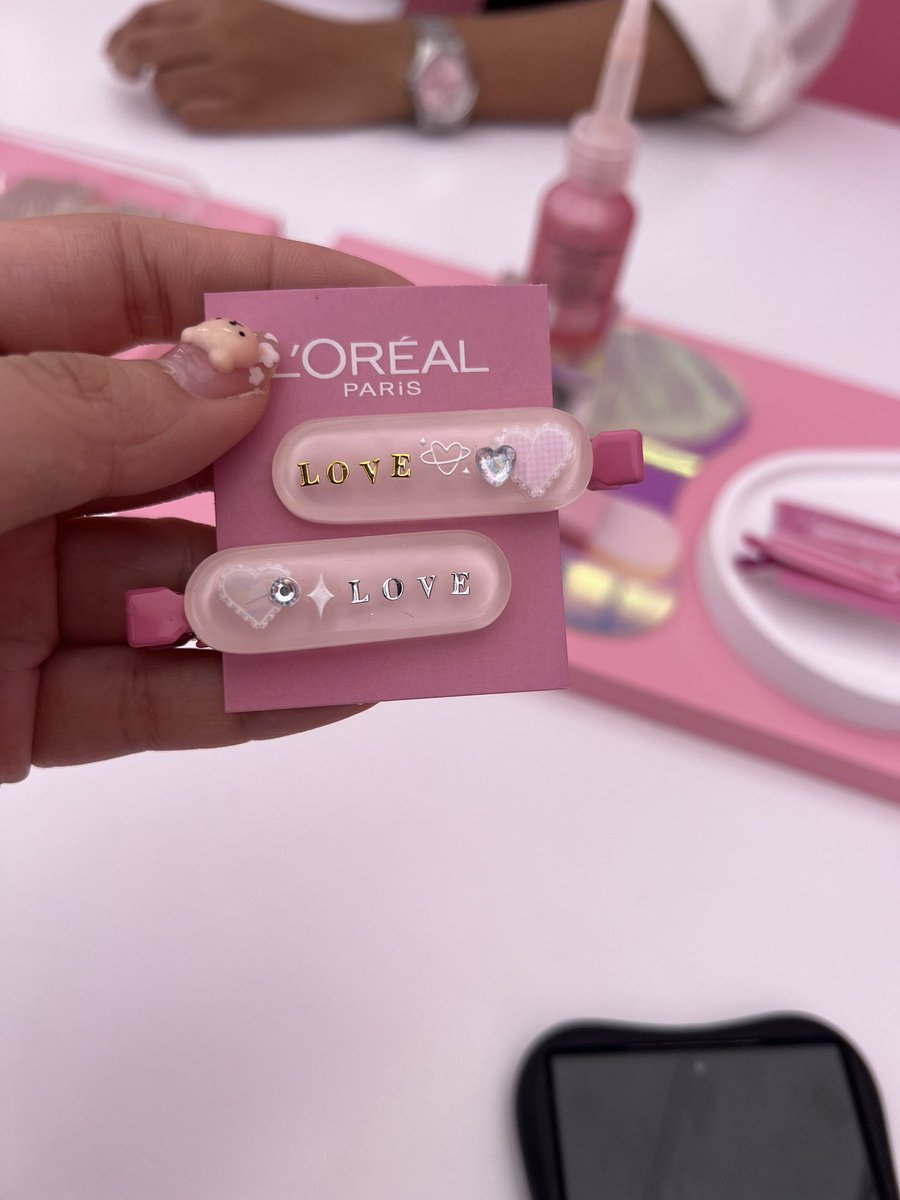 SChristyze's tweet photo. Narak mak ❤️❤️

#LOrealParisTH
#พีลลิ่งมาส์กชมพู
#GlycolicBrightPeel
#Skincare https://t.co/ZhoRcZel50