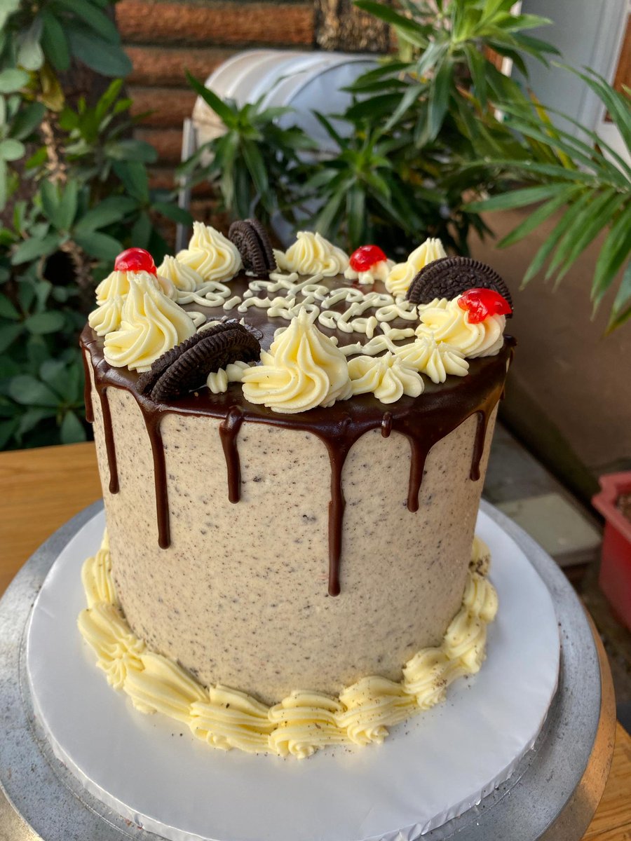TheMacosGrills's tweet image. "Celebrate your special day with a delicious cake from Macos Grills! 🎉🎂 Our custom creations are baked to perfection, ensuring your birthday is as sweet as it is memorable. Order now and let us make your celebration unforgettable! #BirthdayBliss #MacosGrills"