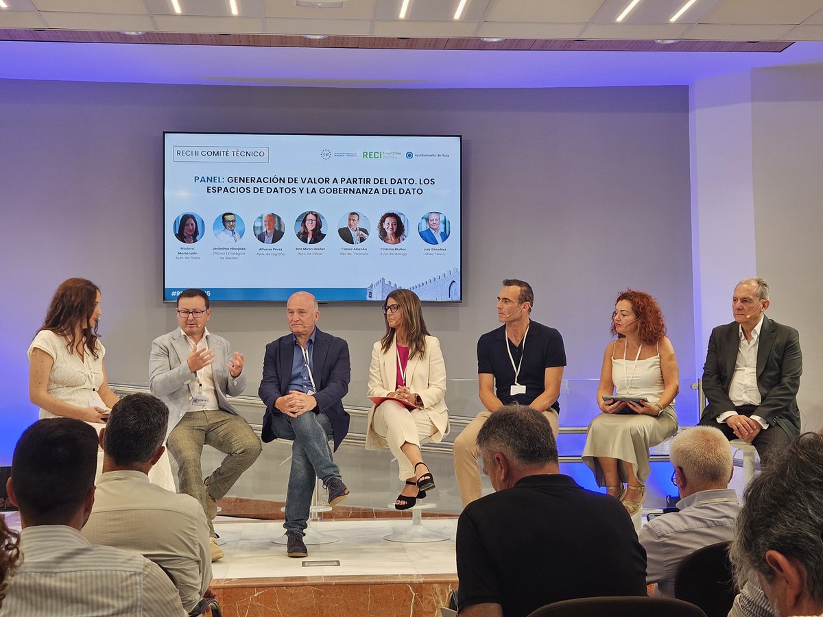 RedRECI's tweet image. ¡Del dato al destino! #Rota fue el epicentro del #TurismoInteligente en el II Comité Técnico #RECI 2025 ⛱
  
¡Gracias al @AytoRota  por acoger este magnífico evento y a nuestros patrocinadores por hacerlo posible!
 
Todos los detalles  de #RECIRota25 en 👉lnkd.in/d5YbdcAK