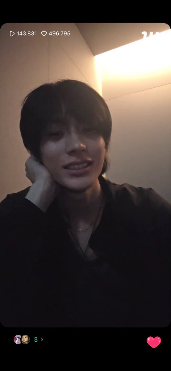 tonnextdoor's tweet photo. i love everything abt him https://t.co/Db3Rey1gvu
