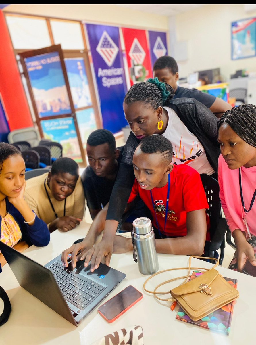 AAssimwe's tweet photo. @usmissionuganda @katochrysestom @joatukunda @PeshPoni @Bowomugisha1 @USAlumniUganda @MWFAlumniUganda @WashFellowship @AWLNetwork @awln_YoungWomen @Naayosuwa @aidahbuk I also shared my @WashFellowship journey under Civic Engagement Track at @PresPrecinct &amp;my son’s Education USA @usmissionuganda Center experience during his S.4 vacation, encouraging students to enroll after UCE. Their passion to learn &amp;serve was truly inspiring! @katochrysestom https://t.co/c370lYMCdo
