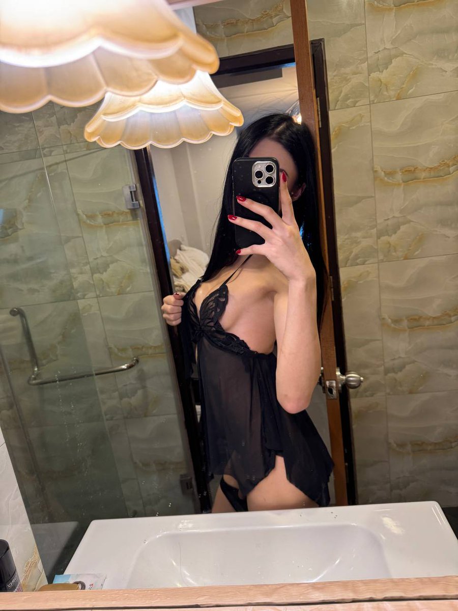 Pinky_sry's tweet photo. Nobody can tell 😊 🏳️⚧️
Now be honest… were you staring? 💋
#TransSiren https://t.co/vt5zLiz8kQ