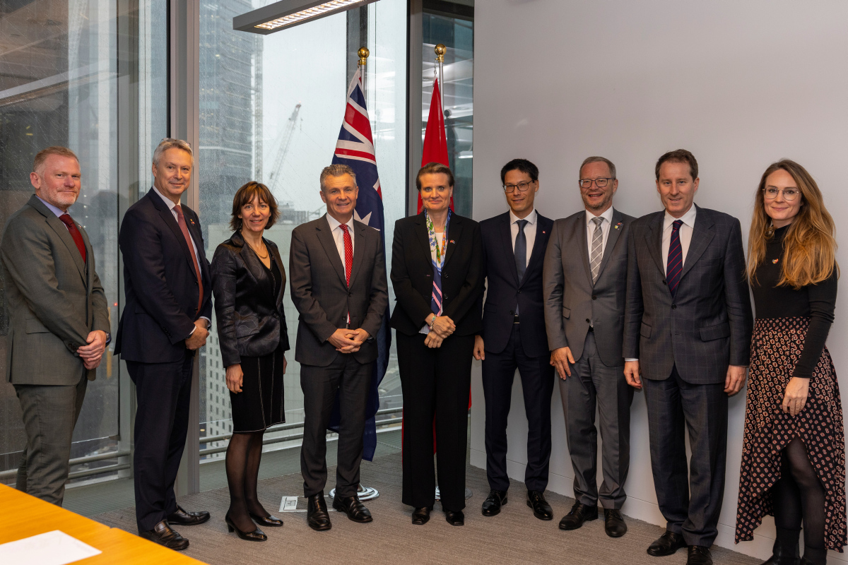 AusAmbCH's tweet image. 🇨🇭State Secretary for Science, Research &amp;amp; Education Martina Hirayama&apos;s visit to 🇦🇺 elevated collaboration between our innovative, technologically advanced &amp;amp; like-minded countries.

On 1 Jul, Hirayama discussed the bilateral relationship with the Hon @MThistlethwaite.