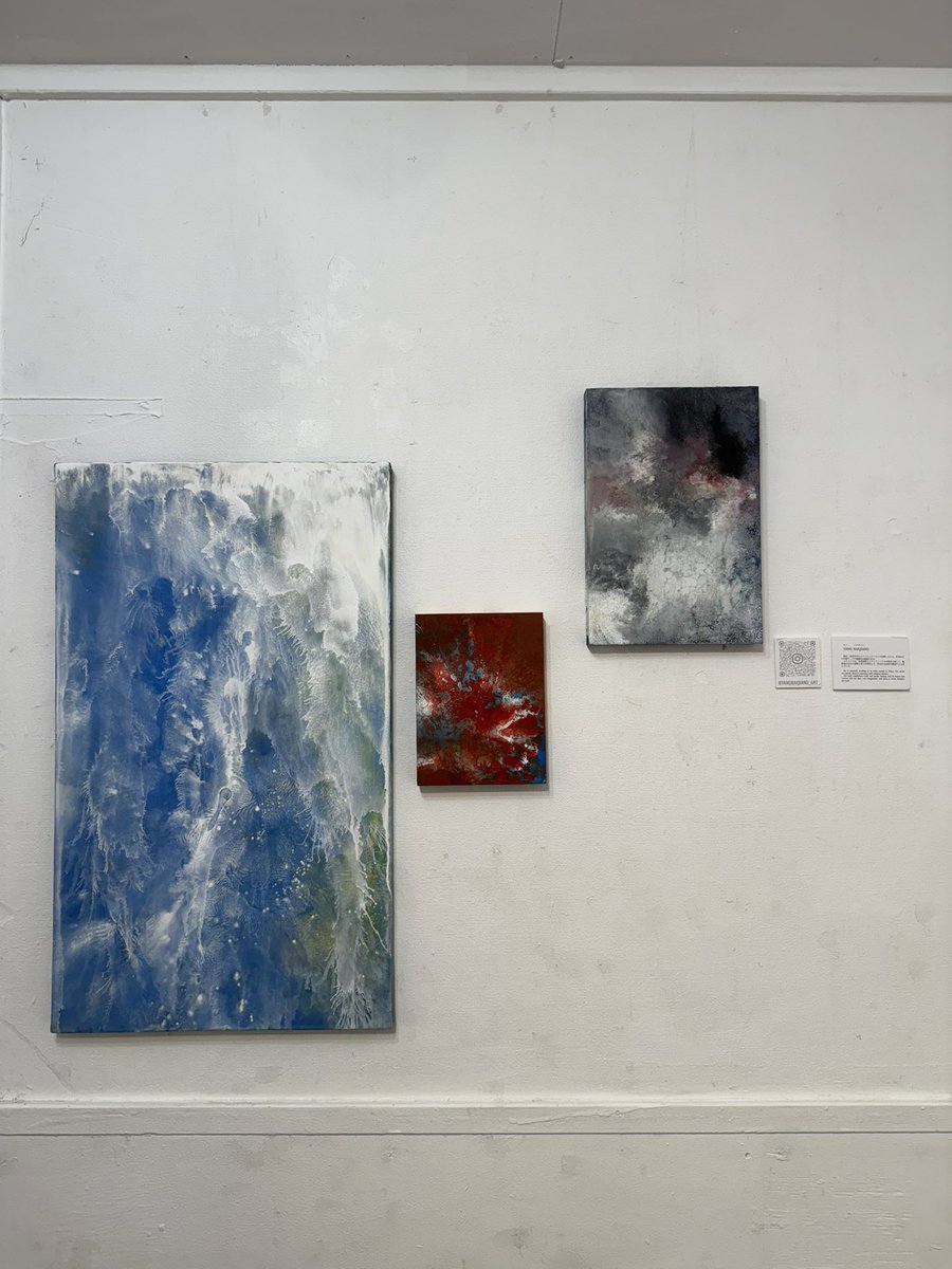 🎨マンスリーアート🎨
本日はEAST ARTCORNER 2Fにて展示中

アーティスト
ヤン・ベイチャンさんの展示です✨

展示されている3点の抽象画。
大小様々な作品からは作品ごとに
色彩の世界が表現するメッセージが感じられます💭

気になる作品は購入することもできます✨