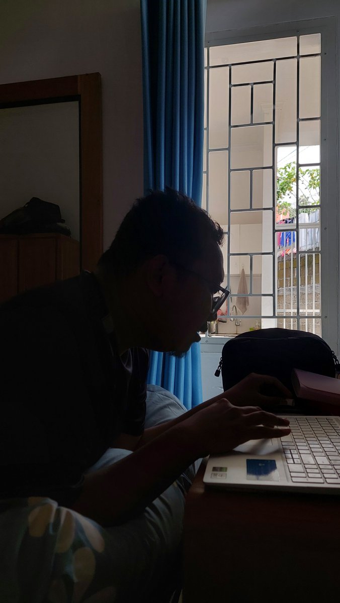 esnurani's tweet photo. Bisa kerja dirumah terus gaa? 😩 https://t.co/hH2IbdDXyh