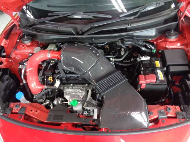 ついに当店のデモカーを販売することになりました！
230馬力　ブースト1.5k仕様　6AT
初度登録：令和4年8月
走行距離：約170km
モンスターパーツが盛り沢山になっております！
一際輝く、ド派手なスイフトスポーツをいかがでしょうか！
詳しくはモンスター東名横浜店までお問い合わせください！