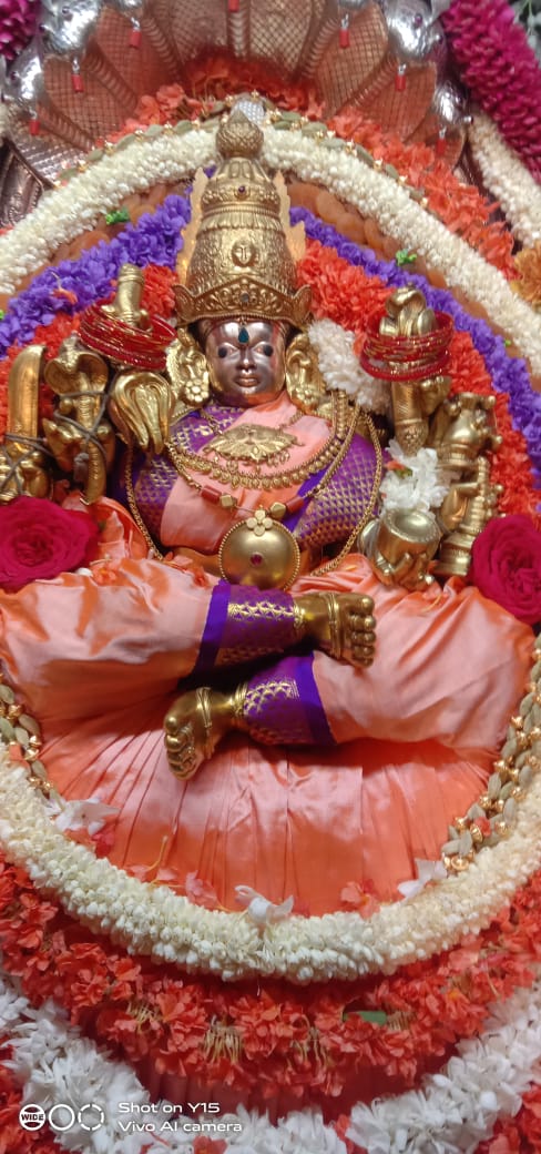 MysuruNannuru's tweet image. ಚಾಮುಂಡೇಶ್ವರಿ ಅಮ್ಮನ ಇಂದಿನ ಅಲಂಕಾರ