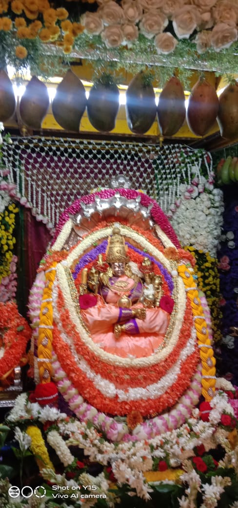 MysuruNannuru's tweet image. ಚಾಮುಂಡೇಶ್ವರಿ ಅಮ್ಮನ ಇಂದಿನ ಅಲಂಕಾರ