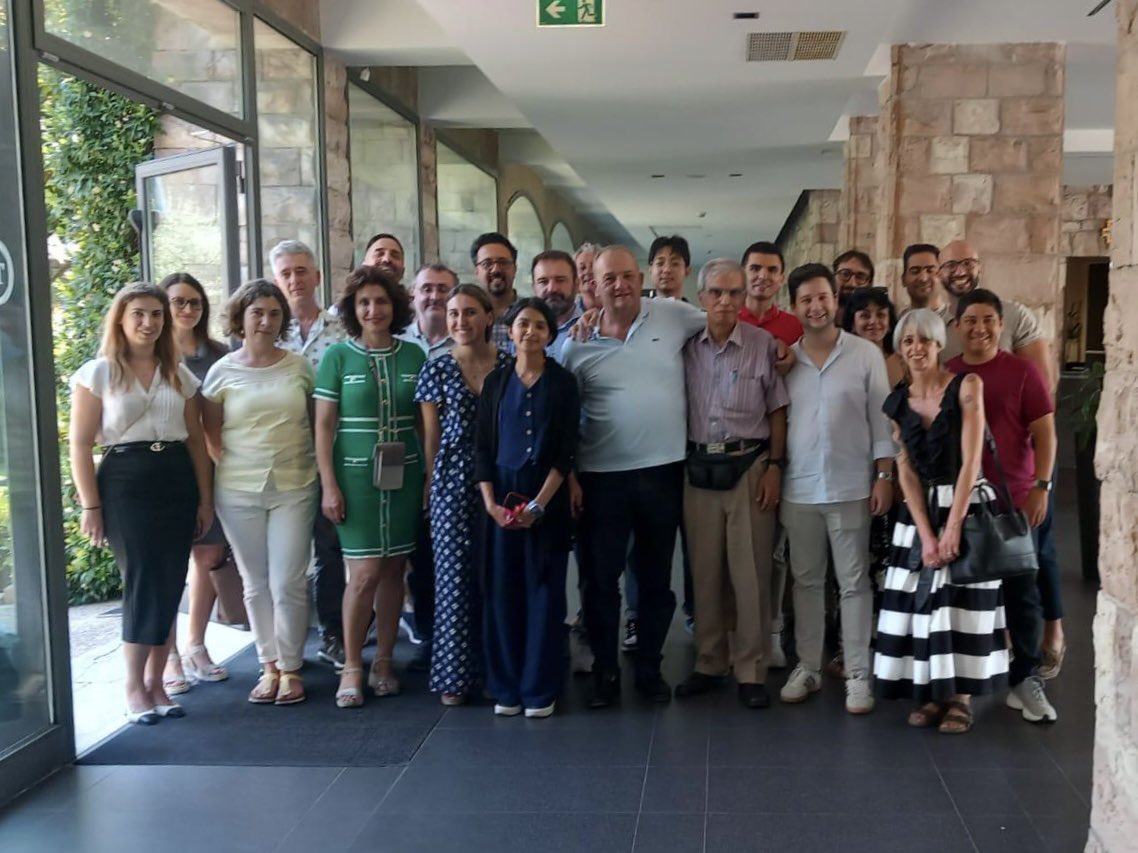 El grupo ICADI ha tenido una presencia destacada en la última reunión del consorcio del proyecto MAMMOWAVE.

Queremos hacer una mención especial a la brillante intervención de nuestra ingeniera Teresa López-Brea, que en su debut fue la encargada de presentar los resultados. 👏🏽🥰