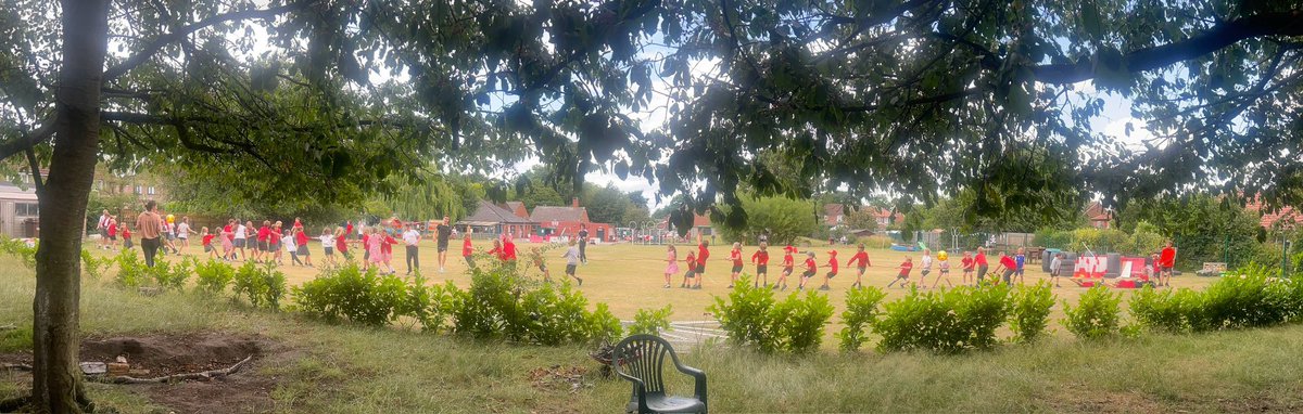 NorthDuffieldSc's tweet image. A bit of rope plus a couple of old pupils returning for work experience equals endless fun at lunchtime. Whole school tug-of-war! @OPAL_CIC #ItAllStartsWithPlay