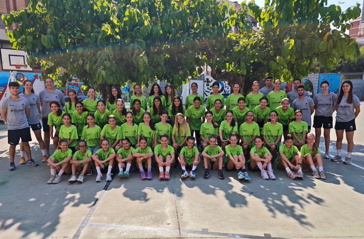 FCBQtecnic's tweet photo. CAMPUS I 🏀A Balaguer s'ha vist que els més petits poden amb tot. Gran equip de treball per un gran equip de minis https://t.co/SDwxX7JwMr