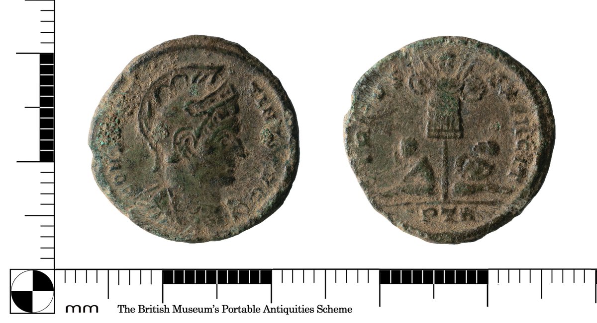 YORYM_FLO's tweet image. This Roman nummus of Constantine I was issued in AD 320. The reverse depicts two captives seated under trophy and proclaims "courage of the army" #FindsFriday finds.org.uk/database/artef…