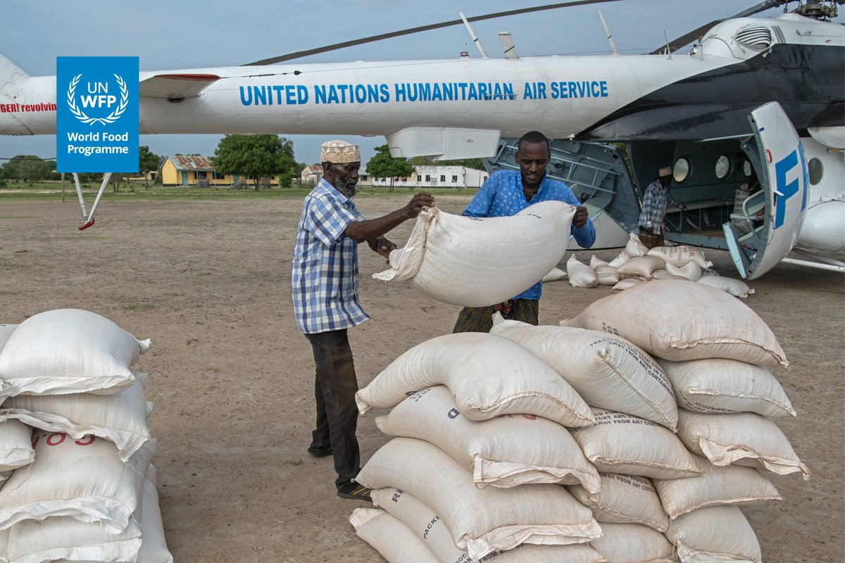 WFP_Kenya's tweet image. #DYK that during emergencies @WFP_UNHAS plays a critical role in delivering life-saving food assistance to crisis-hit communities?
Additional funding is needed to keep UNHAS in the air and ensure humanitarians can reach the most vulnerable.