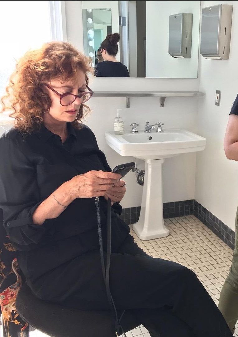 <a href="/susurringlove/">𝓥ɪ𝖊𝖓𝖓𝖆𓂃 ࣪˖ ִֶཐི༏ཋྀ󠀮</a> 📸 

𝘿𝙧. 𝙇𝙤𝙪𝙞𝙨𝙚 𝙕𝙚𝙗𝙖𝙧𝙨𝙠𝙞
 @ mamaofcats

Vienna took this. I am not mad. Just waiting for her to finish getting her makeup done for a photoshoot which you can see in the next copy of Vanity Fair. I am so proud of her

63🤍ㅤ 4💬ㅤ