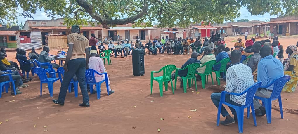 RadioPacisnews's tweet photo. Day one of the national resistance movement party campaigns for the position of district chairman race in Madi okollo district recorded success.

The four candidates are moving together and the process is peaceful. 

📸 Nsubuga Emmanuel 

#RadioPacisNews #LetGoGreen #RadioPacis https://t.co/KTNrYjJJW8