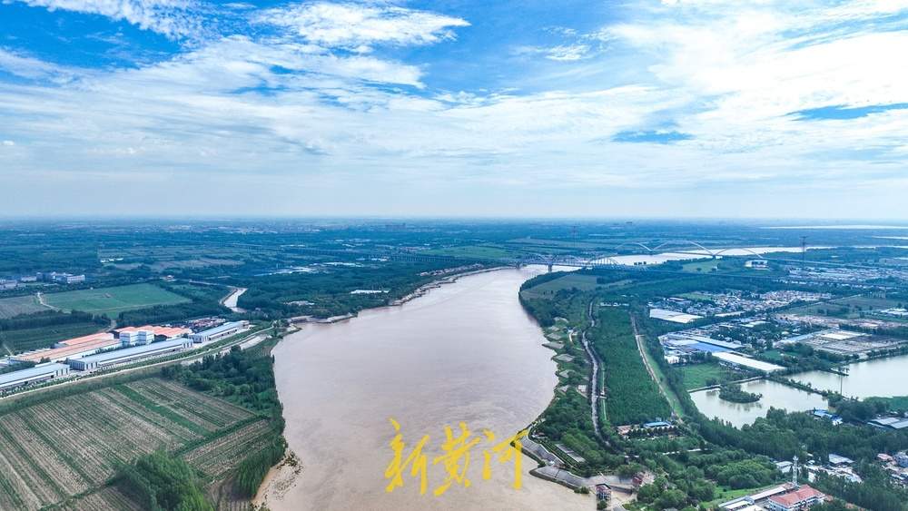 Qibuqu's tweet photo. 🚨Record river flow!
At 8 a.m. on July 3, the Yellow River’s Luokou section in Jinan saw a flow of 3,940 m³/s—the highest recently. The water level hit 27.91m and is expected to stay high in coming days. #YellowRiver #Jinan #ChinaNews https://t.co/aQRpCq3CvF