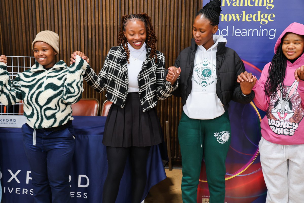 unwomenSA's tweet image. Today we officially kick off the #AfricanGirlsCanCode @AGCCIAfrica_1 Initiative in South Africa, in partnership with @DBE_SA! 👩🏽‍💻🤖 
On 4–14 July, 100 girls from public high schools from all nine South African provinces dive into coding &amp;amp; robotics at our tech camp in Johannesburg.