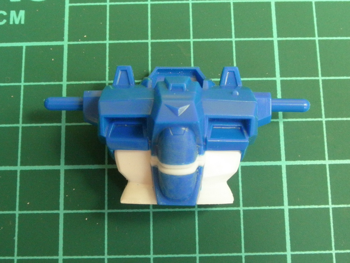 zeriberyuko's tweet image. 旧キット1/144 ガンダムGP01製作記6！延長した腹部の形状出し。コクピットハッチもカットして2.4mm延長、腹部に取り付けられるよう形状調整して一旦組上げチェック。ほんのり伸びたかなぁ、程度でさほど印象変わってないけど、まぁ別パーツ化できたから良しｗ
#ガンプラ #旧キット #ガンダム0083