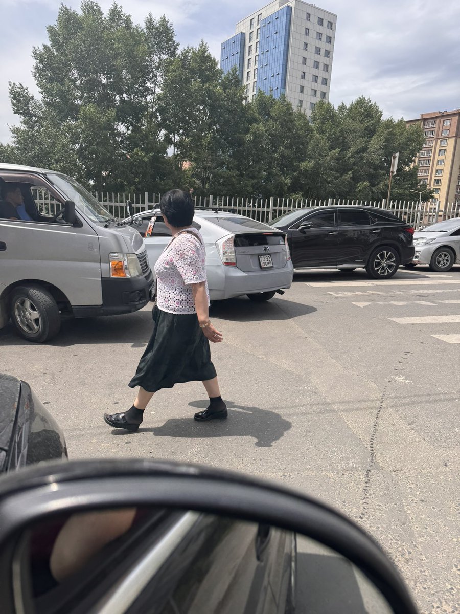 Над руу салаавч гаргасан жолоочийн зургийг явуулбал яадым бол? <a href="/mglpolice/">Цагдаагийн ерөнхий газар</a>