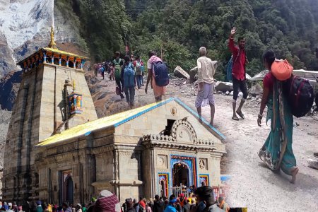 ClamityStudy's tweet photo. #Kedarnath Yatra 2025 : उत्तराखंड के केदारनाथ में 9 घंटे से बंद पड़ी यात्रा गुरुवार को दोपहर 12 बजे से दोबारा शुरू हो गई है। यहां एक दिन पहले मंदाकिनी नदी पर बने छोटे पर सोनप्रयाग-गौरीकुंड के बीच मुनकटिया में भारी लेंड स्लाइड होने से रास्ता बंद कर दिया गया था। 

#ChardhamYatra https://t.co/ng6sNiqvnE