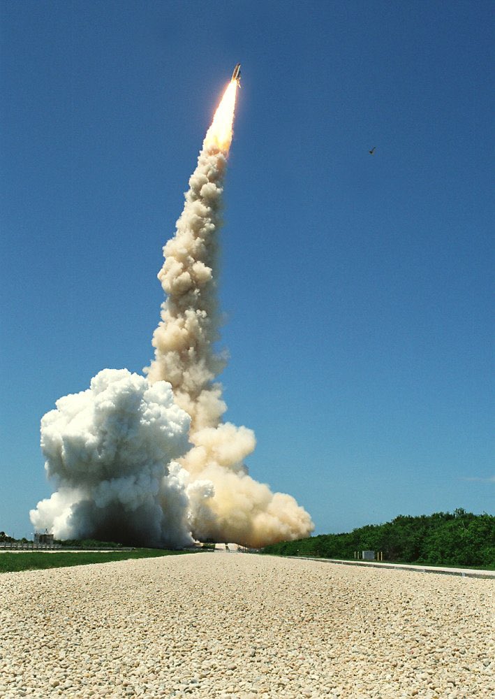 billmeco's tweet image. OTD July 4 19 years ago #SpaceShuttle #Discovery #STS121 #ov103 #ksc launched to the #ISS wghartenstein.com