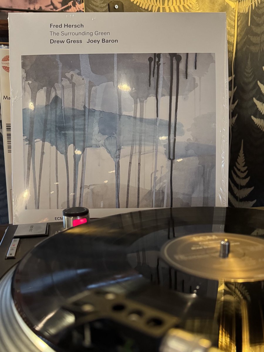k_mikashima's tweet photo. #cafewalnut #nowplaying #fredhersch #drewgress #joeybaron https://t.co/YaVoHuutIw