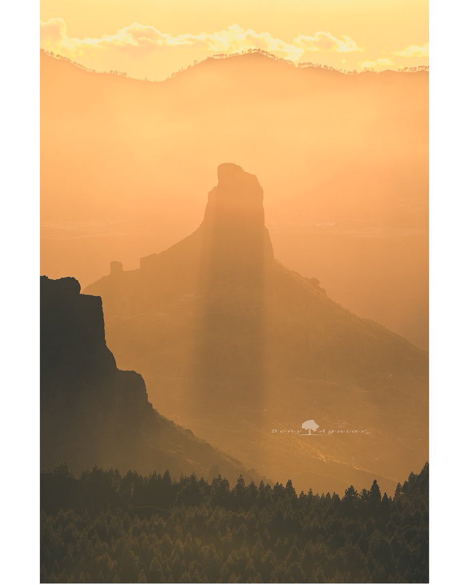 La sombra del Roque Bentayga, Tejeda.

#grancanaria #tejeda #roquebentayga