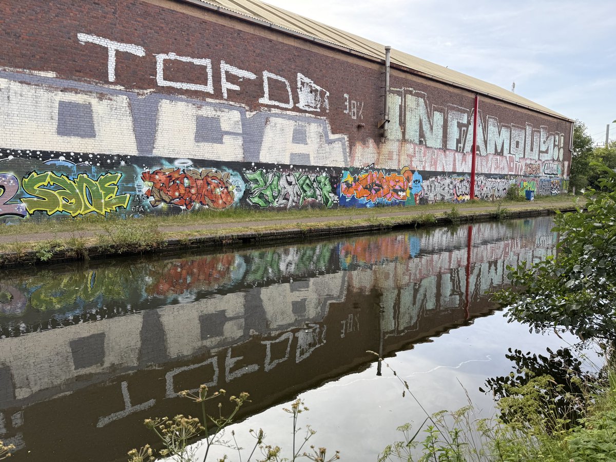 Lovely city for running 🏃🏃 #Birmingham #UK Canals and locks 😀 #BacktotheBeginning <a href="/BlackSabbath/">BlackSabbath</a>