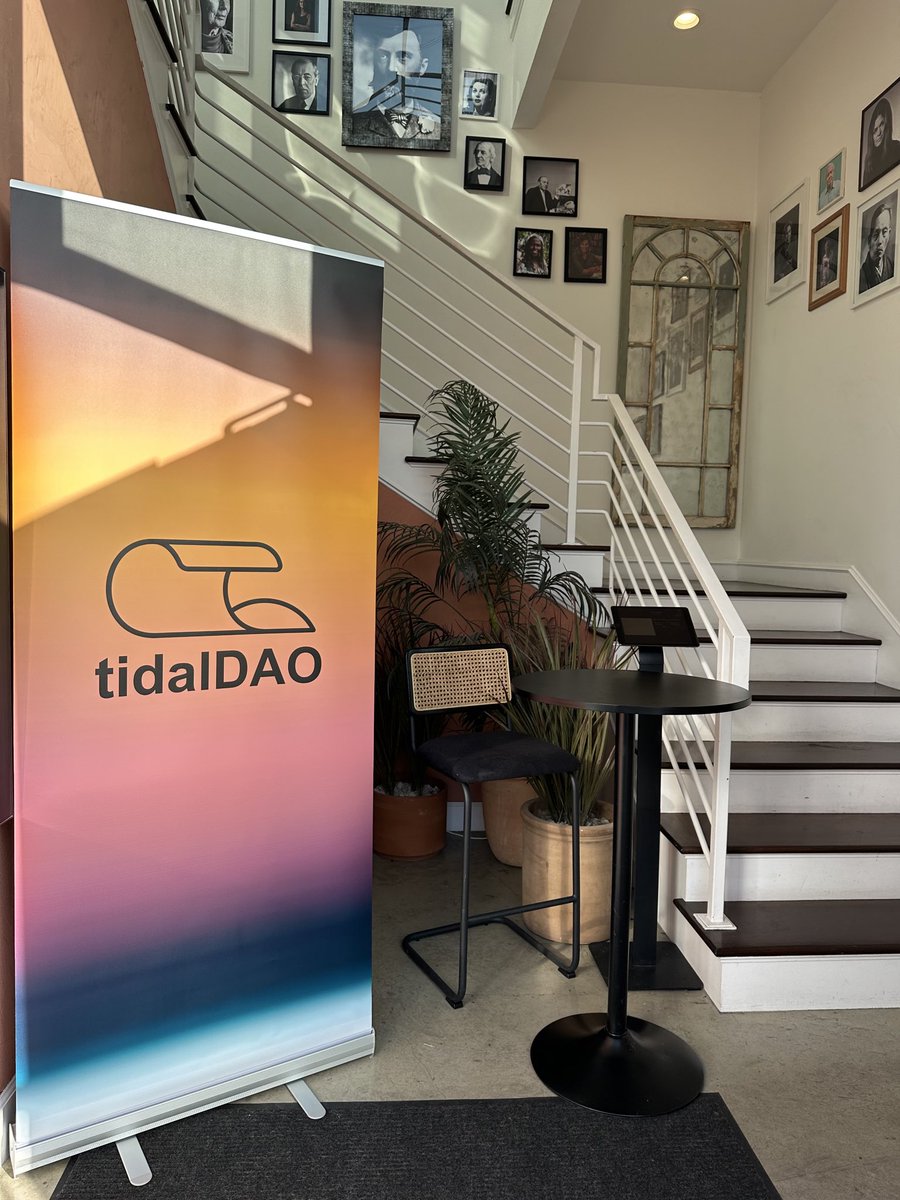 chmoxie's tweet image. Thanks @goldhaxx for hosting another amazing @tidalDAO event tonight and bringing the SoCal community together!