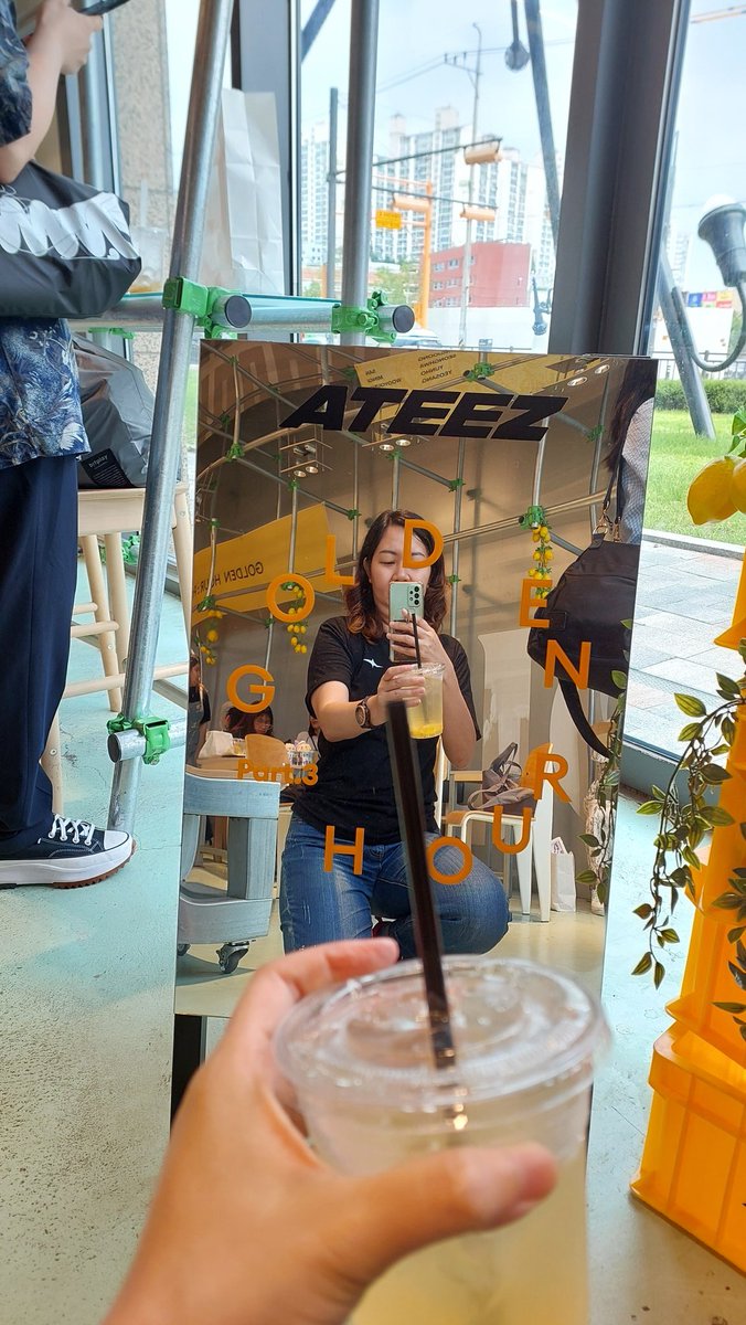 luhariati's tweet photo. My Lemon Drop 🍋

#ATEEZxOURBakery #ATEEZ_LemonDrop https://t.co/wPrv0vgluF