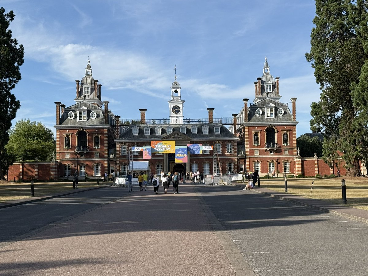 Presenting today <a href="/EducationFest/">Festival of Education 🇬🇧</a> and what a stunning venue it is!!!!