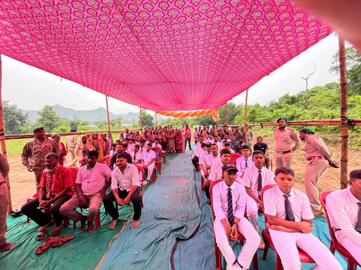 Divisional Forest Officer Berhampur (@dfobhmpr) on Twitter photo Celebration of Vanamahotsava at Surangi GP in presence of Hon'ble MLA Chikiti, DFO Berhampur, staffs of Samantiapalli Range, VSS members and school students. <a href="/PCCFWL_Odisha/">PCCF WL & CWLW, Odisha</a> <a href="/pccfodisha/">PCCF & HoFF Odisha</a> <a href="/ForestDeptt/">Odisha Forest, Env. and Climate Change Department</a> Celebration of Vanamahotsava at Surangi GP in presence of Hon'ble MLA Chikiti, DFO Berhampur, staffs of Samantiapalli Range, VSS members and school students. <a href="/PCCFWL_Odisha/">PCCF WL & CWLW, Odisha</a> <a href="/pccfodisha/">PCCF & HoFF Odisha</a> <a href="/ForestDeptt/">Odisha Forest, Env. and Climate Change Department</a>